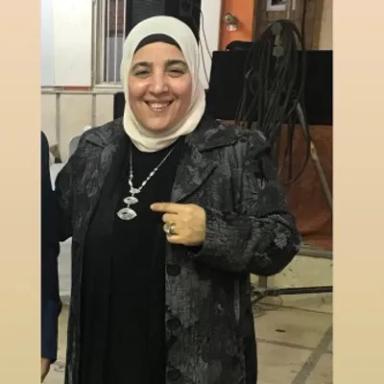مني مصطفى